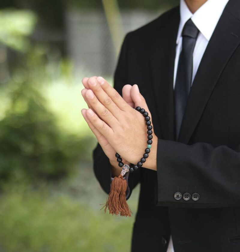 準喪服と略喪服の違いは？適切な選び方を解説